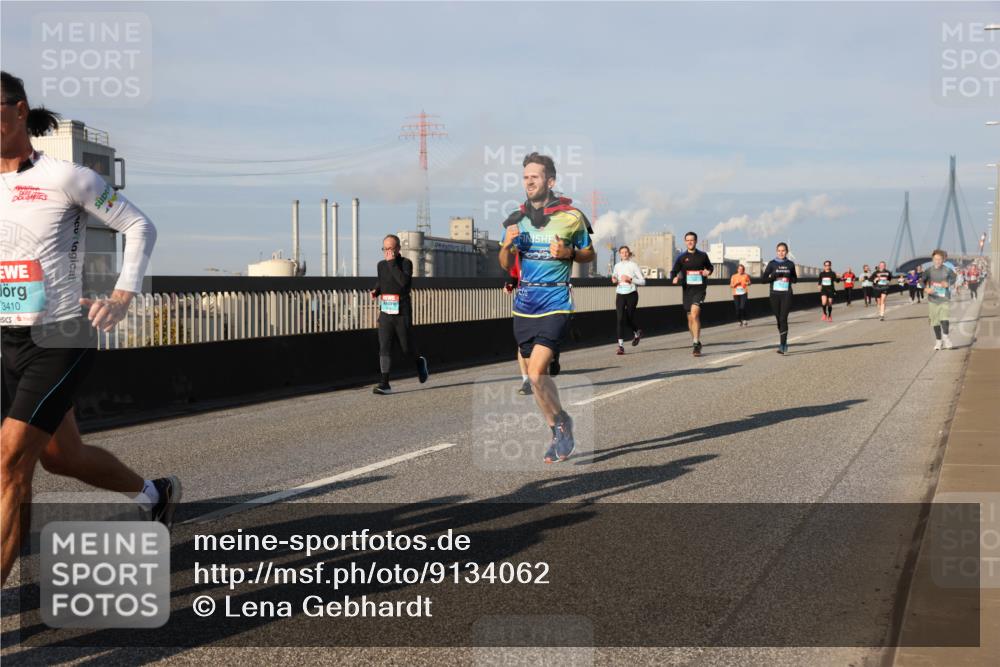 03.10.2025 - Köhlbrandbrückenlauf Lena Gebhardt http://msf.ph/oto/9134062 03.10.2025 09:52:11 Position 2 3410 meine-sportfotos.de