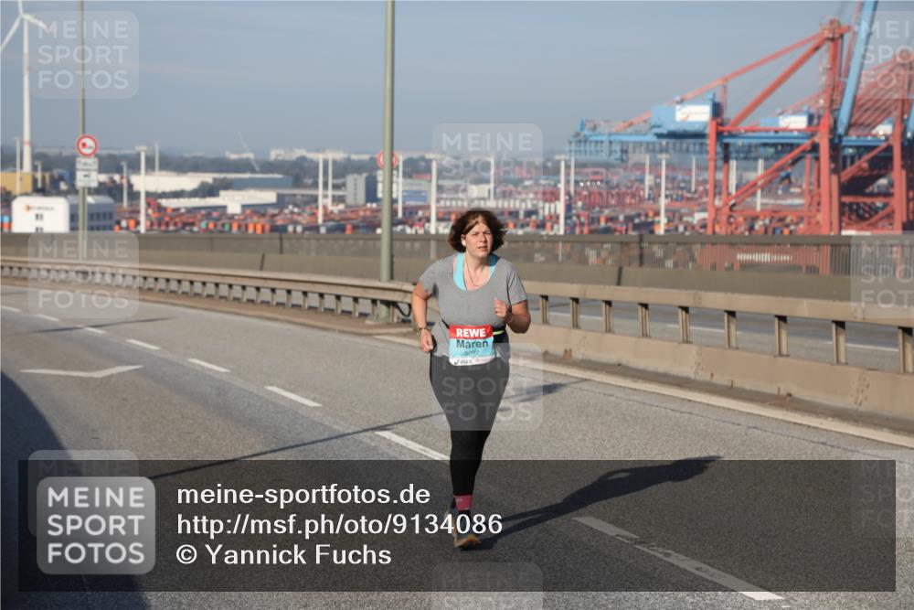 03.10.2025 - Köhlbrandbrückenlauf Yannick Fuchs http://msf.ph/oto/9134086 03.10.2025 09:07:55 Position 2 3692 meine-sportfotos.de