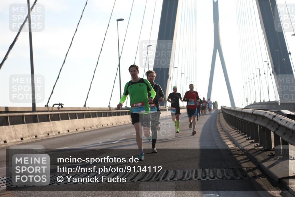 03.10.2025 - Köhlbrandbrückenlauf Yannick Fuchs http://msf.ph/oto/9134112 03.10.2025 08:21:13 Position 1 2705 meine-sportfotos.de