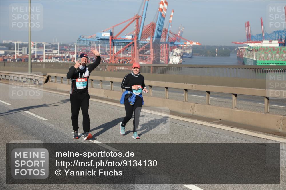 03.10.2025 - Köhlbrandbrückenlauf Yannick Fuchs http://msf.ph/oto/9134130 03.10.2025 09:08:22 Position 2 1928 meine-sportfotos.de