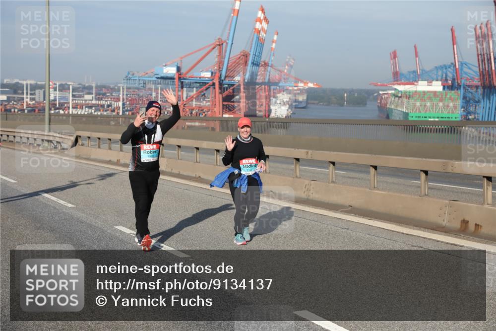 03.10.2025 - Köhlbrandbrückenlauf Yannick Fuchs http://msf.ph/oto/9134137 03.10.2025 09:08:22 Position 2 1928 meine-sportfotos.de
