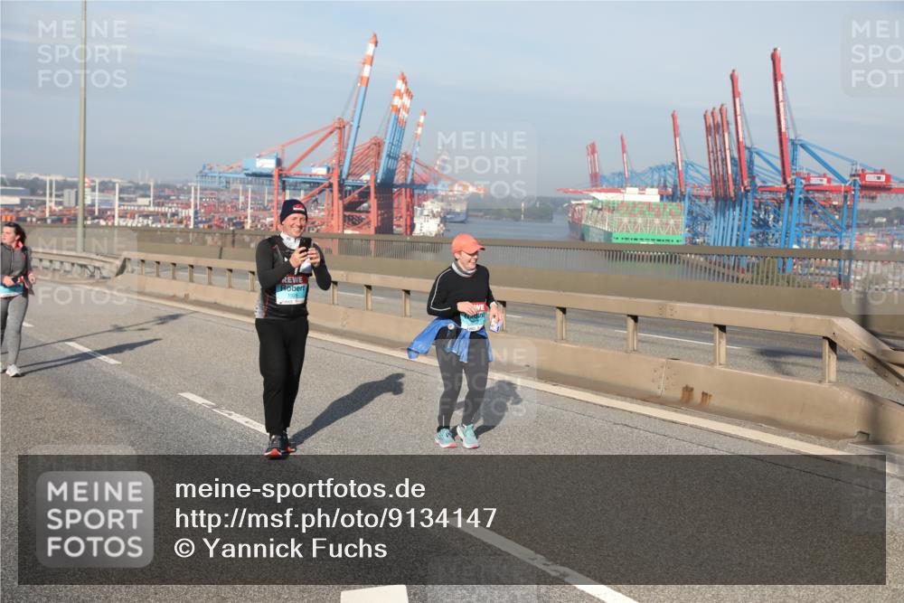 03.10.2025 - Köhlbrandbrückenlauf Yannick Fuchs http://msf.ph/oto/9134147 03.10.2025 09:08:23 Position 2 1928 meine-sportfotos.de