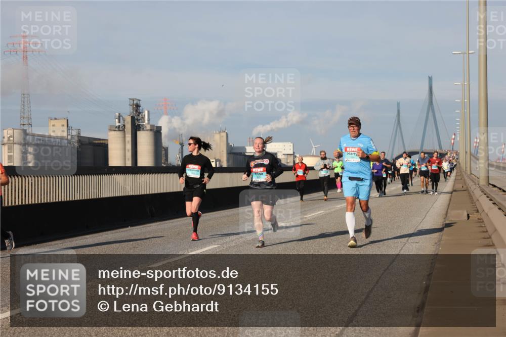 03.10.2025 - Köhlbrandbrückenlauf Lena Gebhardt http://msf.ph/oto/9134155 03.10.2025 09:52:18 Position 2  meine-sportfotos.de