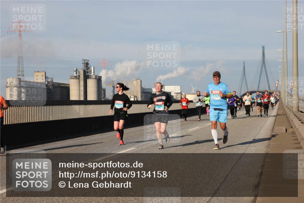 03.10.2025 - Köhlbrandbrückenlauf Lena Gebhardt http://msf.ph/oto/9134158 03.10.2025 09:52:18 Position 2  meine-sportfotos.de