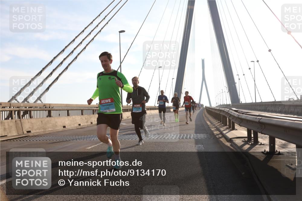 03.10.2025 - Köhlbrandbrückenlauf Yannick Fuchs http://msf.ph/oto/9134170 03.10.2025 08:21:15 Position 1 2705, 1184 meine-sportfotos.de