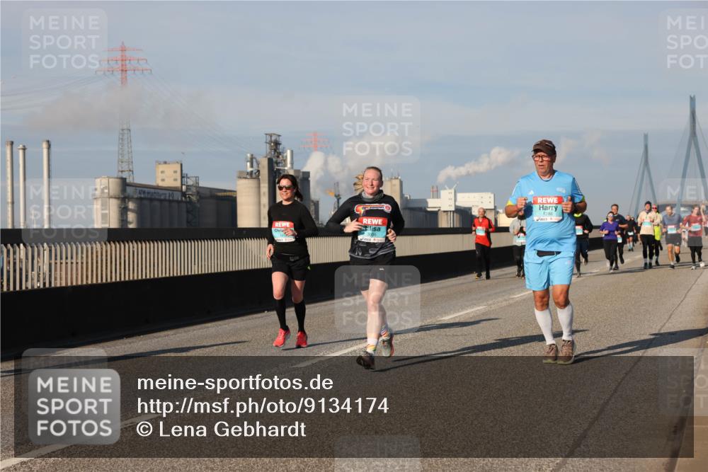 03.10.2025 - Köhlbrandbrückenlauf Lena Gebhardt http://msf.ph/oto/9134174 03.10.2025 09:52:19 Position 2 1286 meine-sportfotos.de