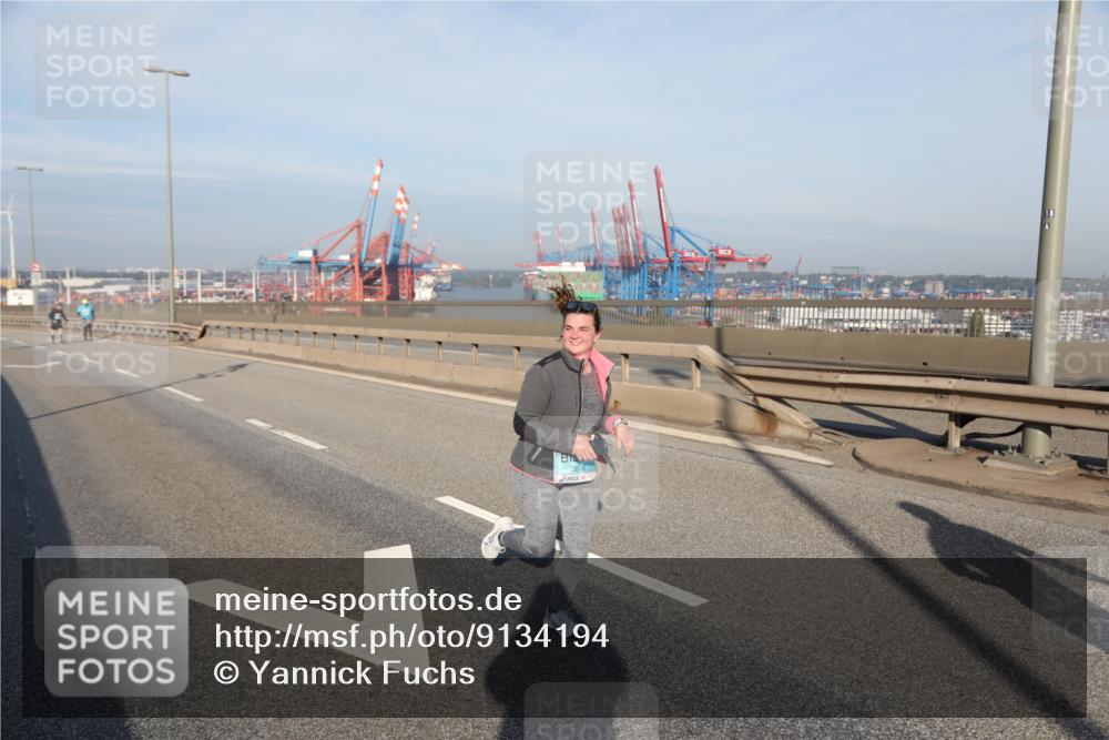 03.10.2025 - Köhlbrandbrückenlauf Yannick Fuchs http://msf.ph/oto/9134194 03.10.2025 09:08:28 Position 2  meine-sportfotos.de
