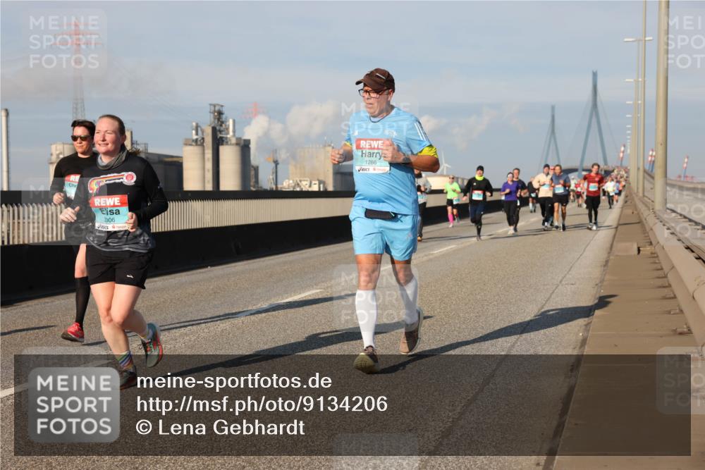 03.10.2025 - Köhlbrandbrückenlauf Lena Gebhardt http://msf.ph/oto/9134206 03.10.2025 09:52:20 Position 2 3006, 1286 meine-sportfotos.de
