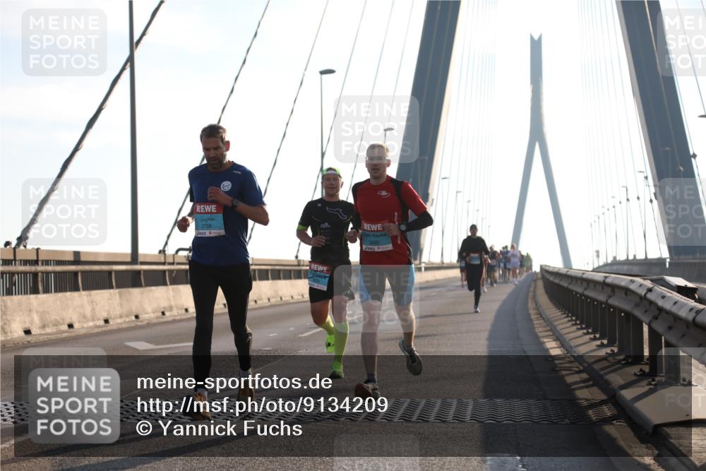 03.10.2025 - Köhlbrandbrückenlauf Yannick Fuchs http://msf.ph/oto/9134209 03.10.2025 08:21:16 Position 1 3756, 3490 meine-sportfotos.de
