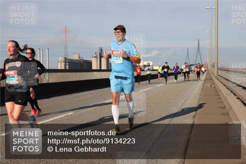 03.10.2025 - Köhlbrandbrückenlauf Lena Gebhardt http://msf.ph/oto/9134223 03.10.2025 09:52:21 Position 2 006, 1286 meine-sportfotos.de