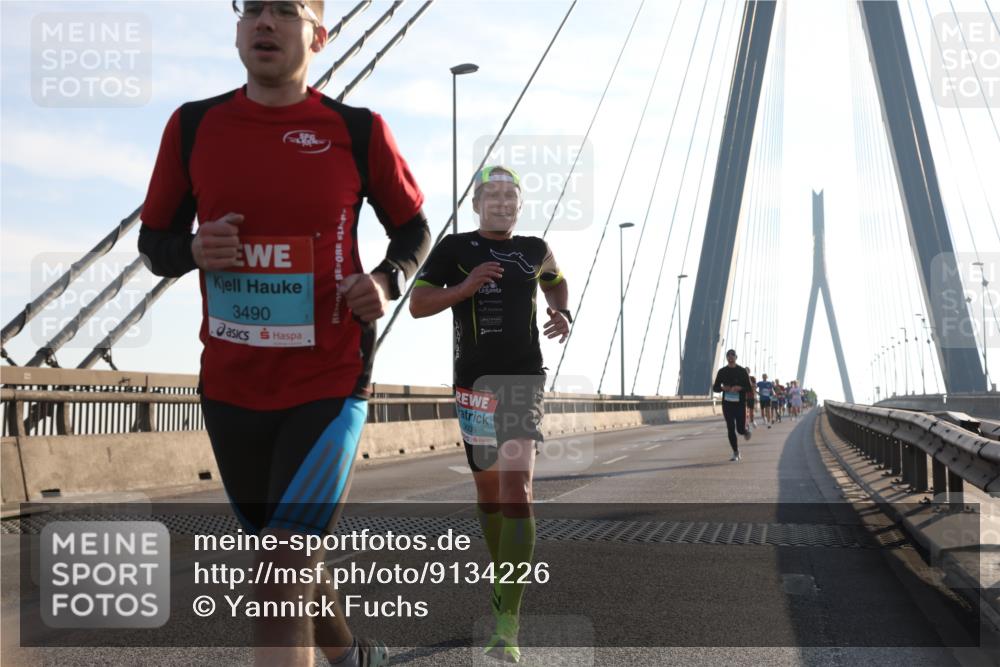 03.10.2025 - Köhlbrandbrückenlauf Yannick Fuchs http://msf.ph/oto/9134226 03.10.2025 08:21:18 Position 1 3490, 609 meine-sportfotos.de