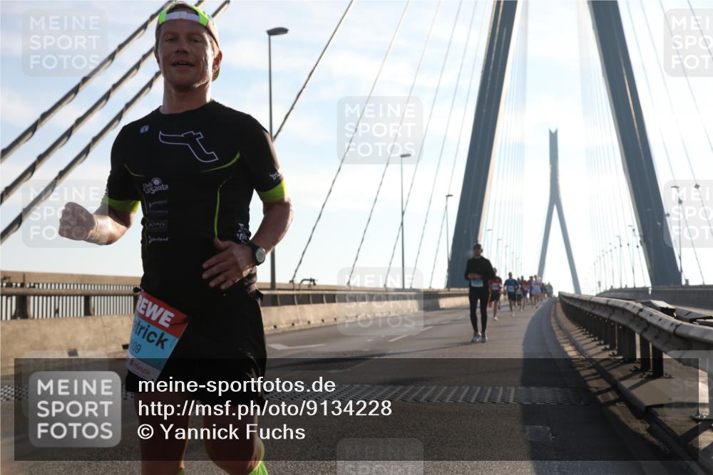 03.10.2025 - Köhlbrandbrückenlauf Yannick Fuchs http://msf.ph/oto/9134228 03.10.2025 08:21:19 Position 1 609 meine-sportfotos.de
