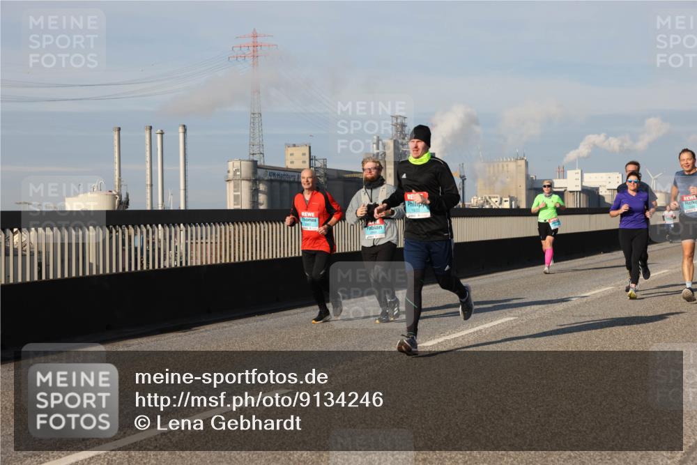 03.10.2025 - Köhlbrandbrückenlauf Lena Gebhardt http://msf.ph/oto/9134246 03.10.2025 09:52:25 Position 2 1833 meine-sportfotos.de
