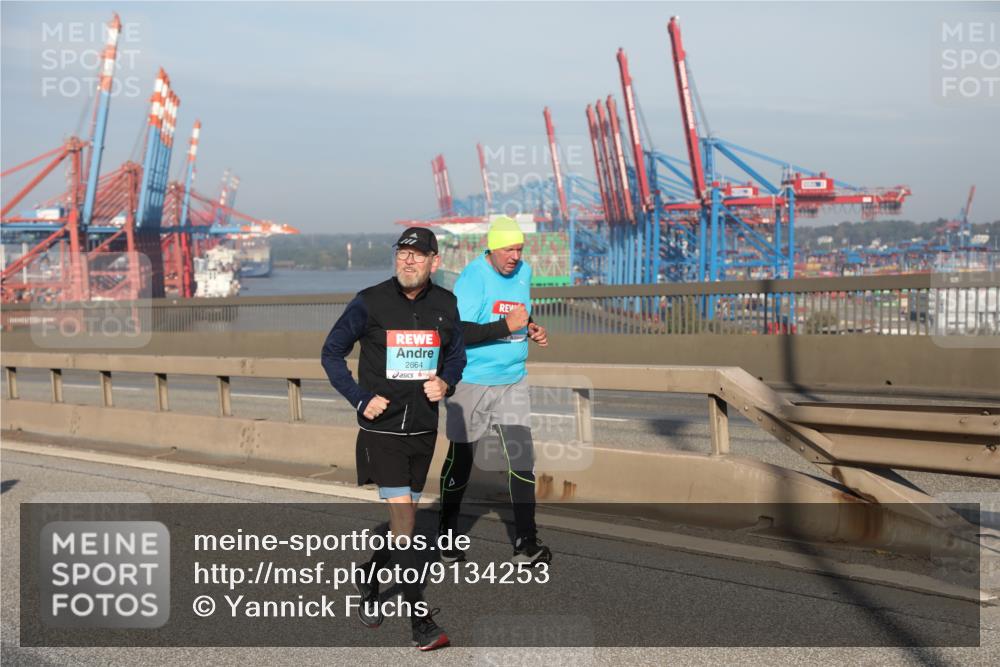 03.10.2025 - Köhlbrandbrückenlauf Yannick Fuchs http://msf.ph/oto/9134253 03.10.2025 09:08:49 Position 2 2664 meine-sportfotos.de