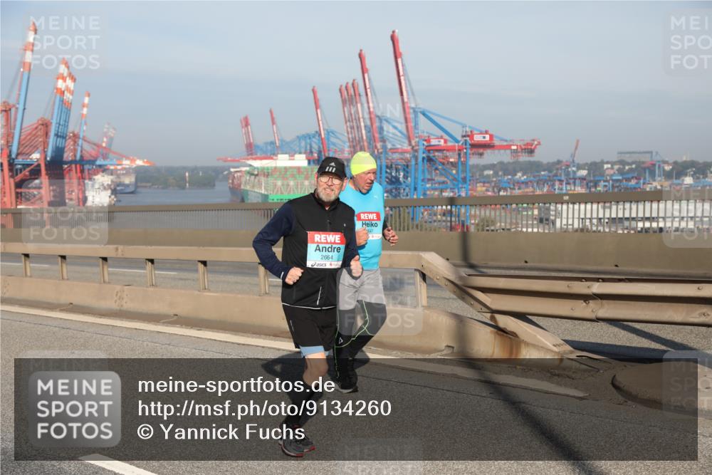 03.10.2025 - Köhlbrandbrückenlauf Yannick Fuchs http://msf.ph/oto/9134260 03.10.2025 09:08:49 Position 2 2664 meine-sportfotos.de