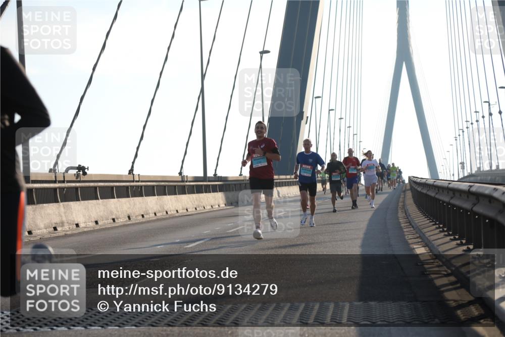 03.10.2025 - Köhlbrandbrückenlauf Yannick Fuchs http://msf.ph/oto/9134279 03.10.2025 08:21:22 Position 1  meine-sportfotos.de
