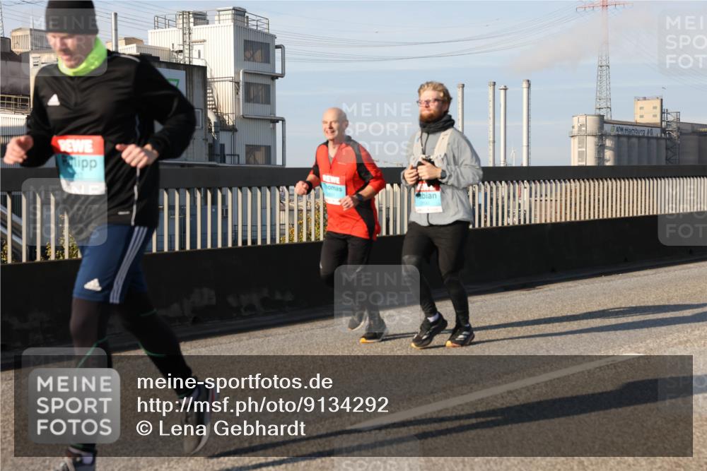 03.10.2025 - Köhlbrandbrückenlauf Lena Gebhardt http://msf.ph/oto/9134292 03.10.2025 09:52:27 Position 2  meine-sportfotos.de