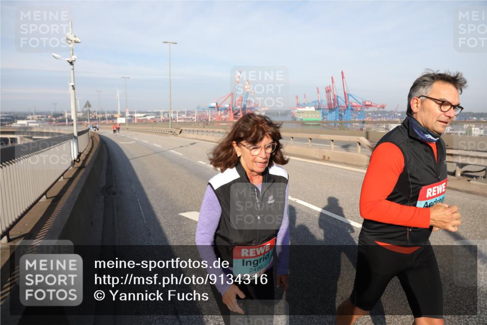 03.10.2025 - Köhlbrandbrückenlauf Yannick Fuchs http://msf.ph/oto/9134316 03.10.2025 09:08:59 Position 2 2490 meine-sportfotos.de