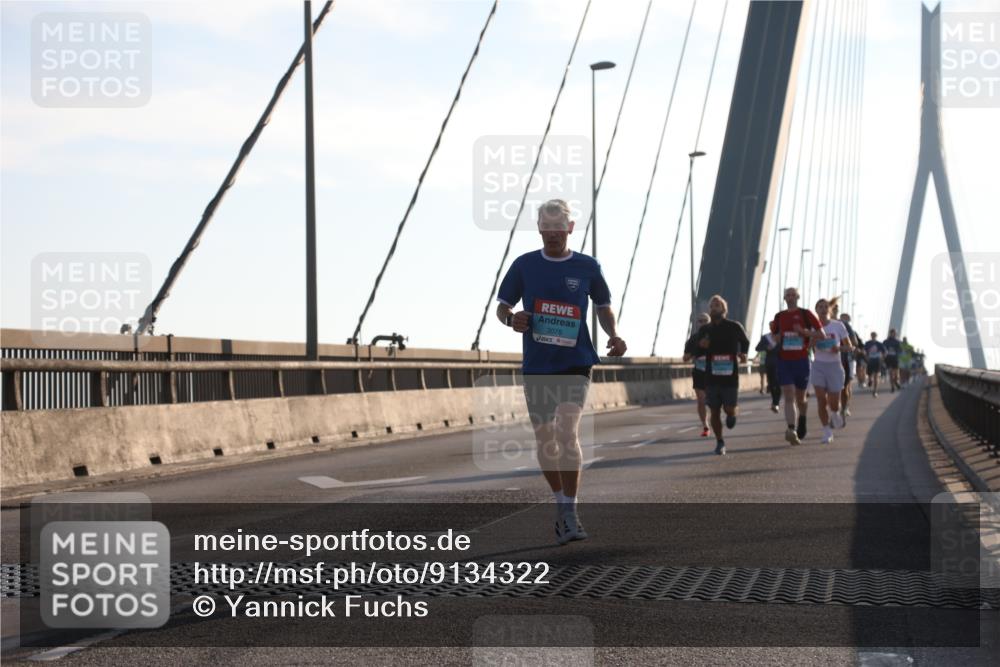 03.10.2025 - Köhlbrandbrückenlauf Yannick Fuchs http://msf.ph/oto/9134322 03.10.2025 08:21:25 Position 1 3078 meine-sportfotos.de