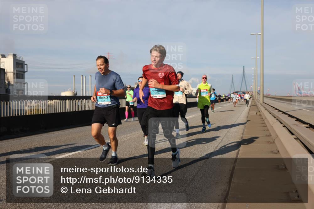 03.10.2025 - Köhlbrandbrückenlauf Lena Gebhardt http://msf.ph/oto/9134335 03.10.2025 09:52:28 Position 2 2026, 3738 meine-sportfotos.de