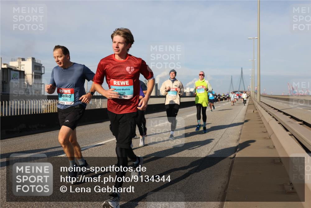 03.10.2025 - Köhlbrandbrückenlauf Lena Gebhardt http://msf.ph/oto/9134344 03.10.2025 09:52:28 Position 2 2026, 3738 meine-sportfotos.de