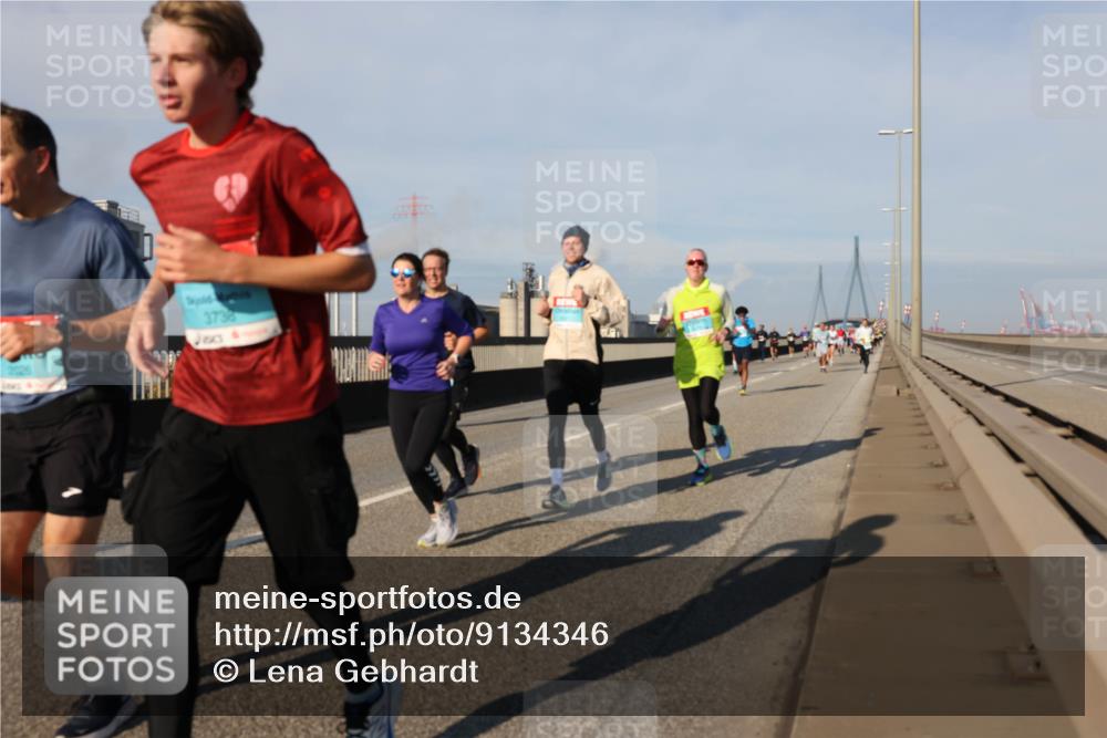 03.10.2025 - Köhlbrandbrückenlauf Lena Gebhardt http://msf.ph/oto/9134346 03.10.2025 09:52:29 Position 2 3738 meine-sportfotos.de