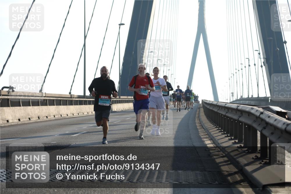 03.10.2025 - Köhlbrandbrückenlauf Yannick Fuchs http://msf.ph/oto/9134347 03.10.2025 08:21:27 Position 1 3193 meine-sportfotos.de