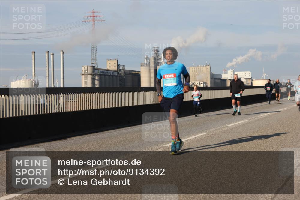 03.10.2025 - Köhlbrandbrückenlauf Lena Gebhardt http://msf.ph/oto/9134392 03.10.2025 09:52:32 Position 2 3123 meine-sportfotos.de