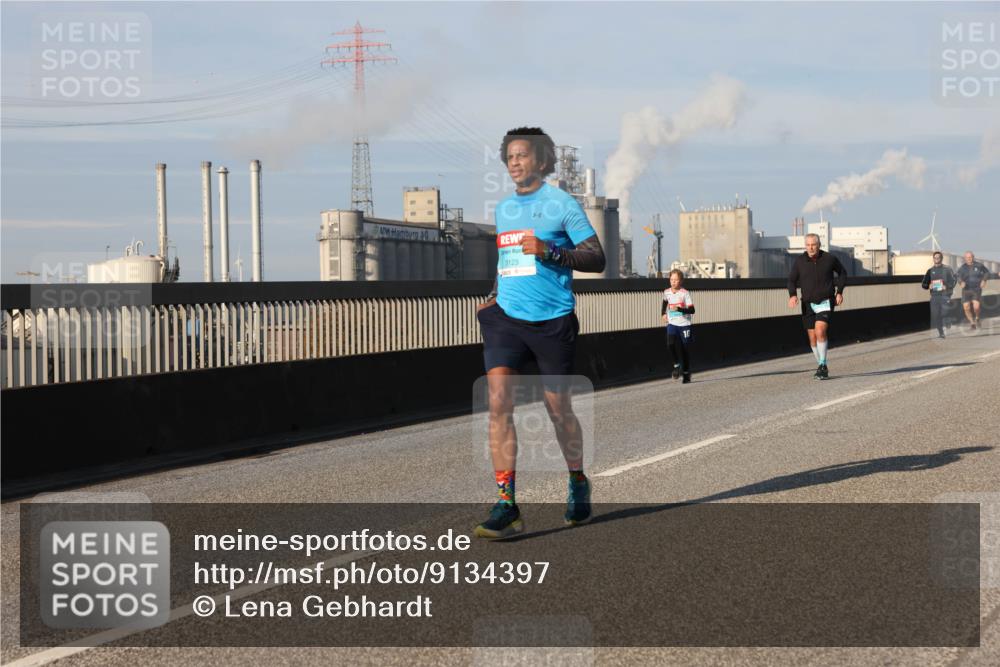03.10.2025 - Köhlbrandbrückenlauf Lena Gebhardt http://msf.ph/oto/9134397 03.10.2025 09:52:33 Position 2 3123 meine-sportfotos.de