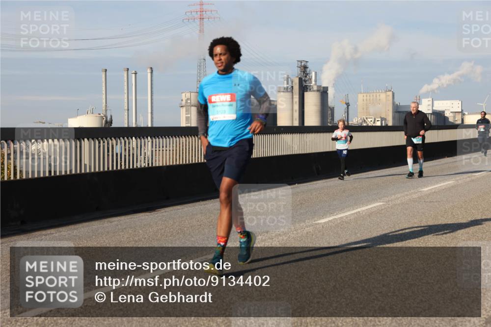 03.10.2025 - Köhlbrandbrückenlauf Lena Gebhardt http://msf.ph/oto/9134402 03.10.2025 09:52:33 Position 2 3123 meine-sportfotos.de