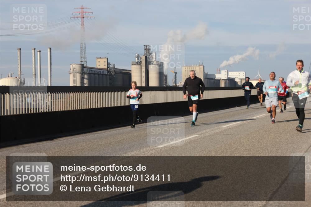 03.10.2025 - Köhlbrandbrückenlauf Lena Gebhardt http://msf.ph/oto/9134411 03.10.2025 09:52:34 Position 2 10 meine-sportfotos.de