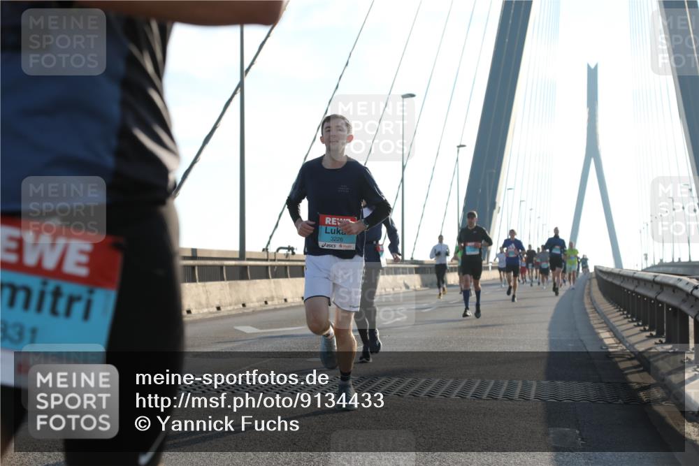 03.10.2025 - Köhlbrandbrückenlauf Yannick Fuchs http://msf.ph/oto/9134433 03.10.2025 08:21:33 Position 1 831, 3226 meine-sportfotos.de