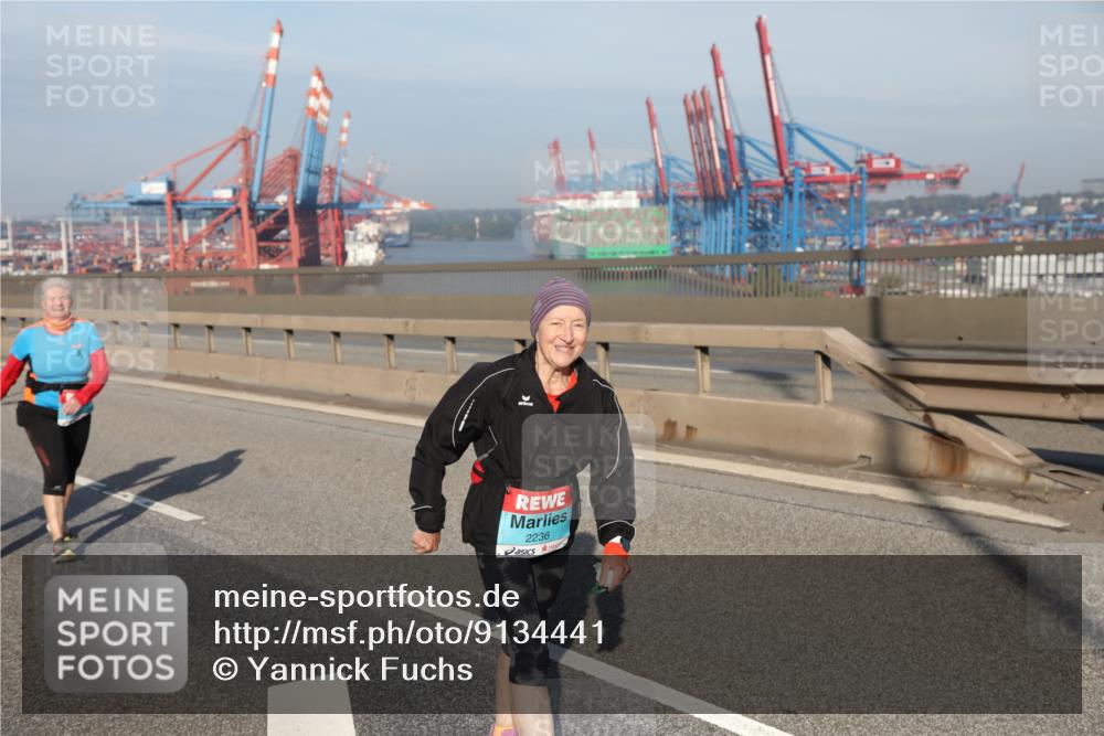 03.10.2025 - Köhlbrandbrückenlauf Yannick Fuchs http://msf.ph/oto/9134441 03.10.2025 09:09:33 Position 2 2236 meine-sportfotos.de