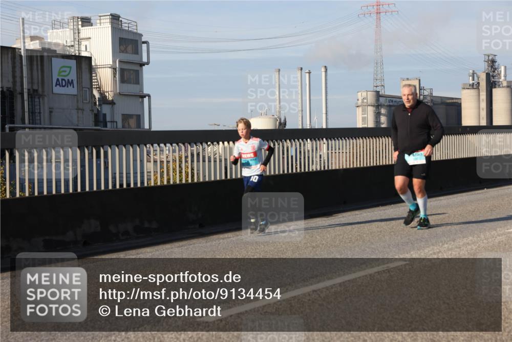 03.10.2025 - Köhlbrandbrückenlauf Lena Gebhardt http://msf.ph/oto/9134454 03.10.2025 09:52:37 Position 2 10 meine-sportfotos.de