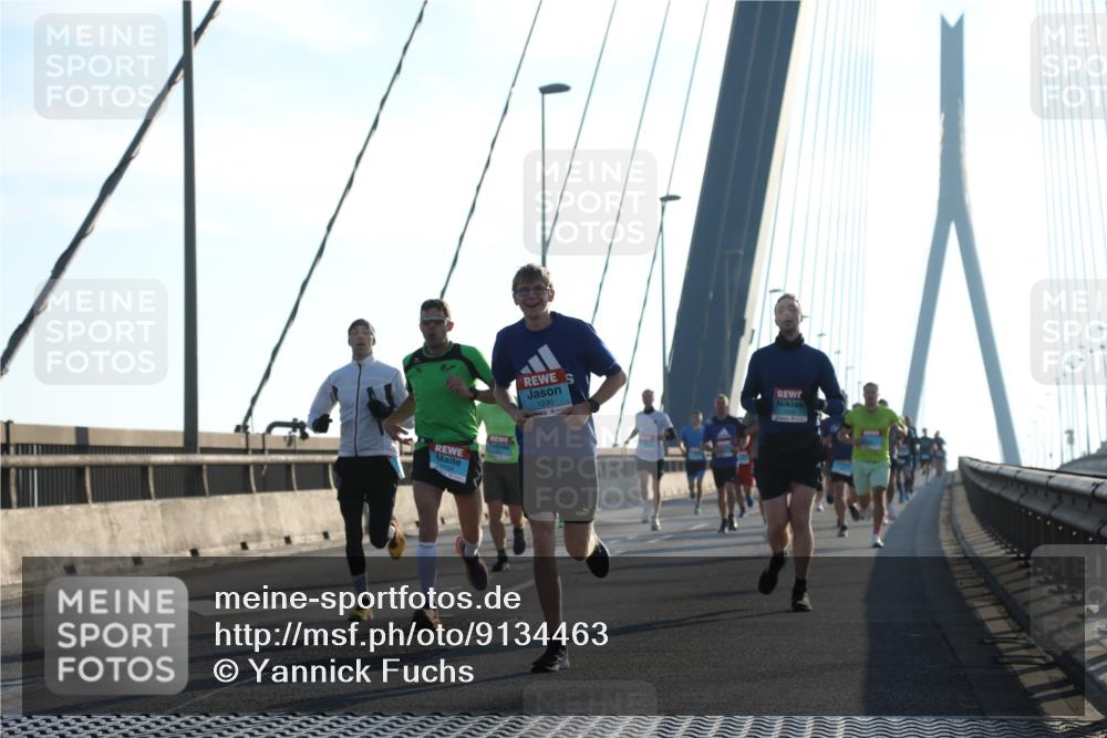 03.10.2025 - Köhlbrandbrückenlauf Yannick Fuchs http://msf.ph/oto/9134463 03.10.2025 08:21:38 Position 1  meine-sportfotos.de