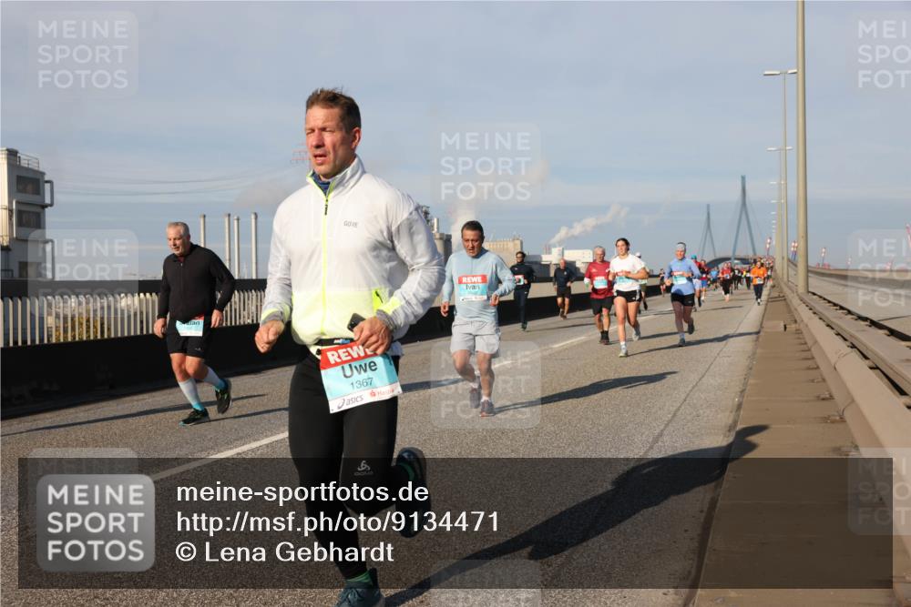 03.10.2025 - Köhlbrandbrückenlauf Lena Gebhardt http://msf.ph/oto/9134471 03.10.2025 09:52:38 Position 2 1367 meine-sportfotos.de