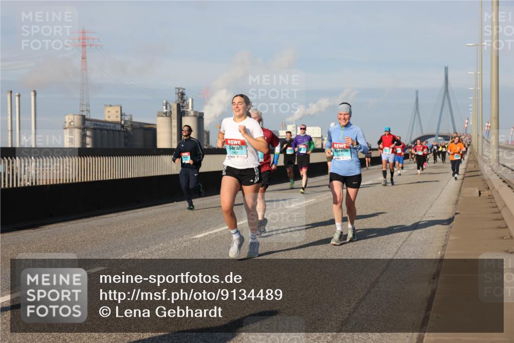 03.10.2025 - Köhlbrandbrückenlauf Lena Gebhardt http://msf.ph/oto/9134489 03.10.2025 09:52:40 Position 2 1401, 3539 meine-sportfotos.de