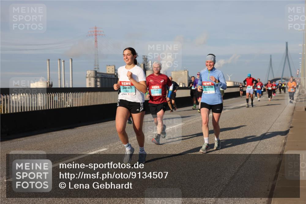 03.10.2025 - Köhlbrandbrückenlauf Lena Gebhardt http://msf.ph/oto/9134507 03.10.2025 09:52:41 Position 2 1401, 3539 meine-sportfotos.de