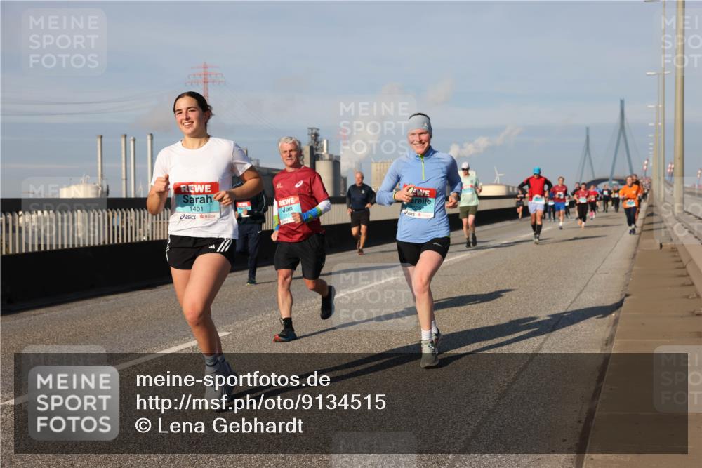 03.10.2025 - Köhlbrandbrückenlauf Lena Gebhardt http://msf.ph/oto/9134515 03.10.2025 09:52:41 Position 2 1401, 2, 3539 meine-sportfotos.de