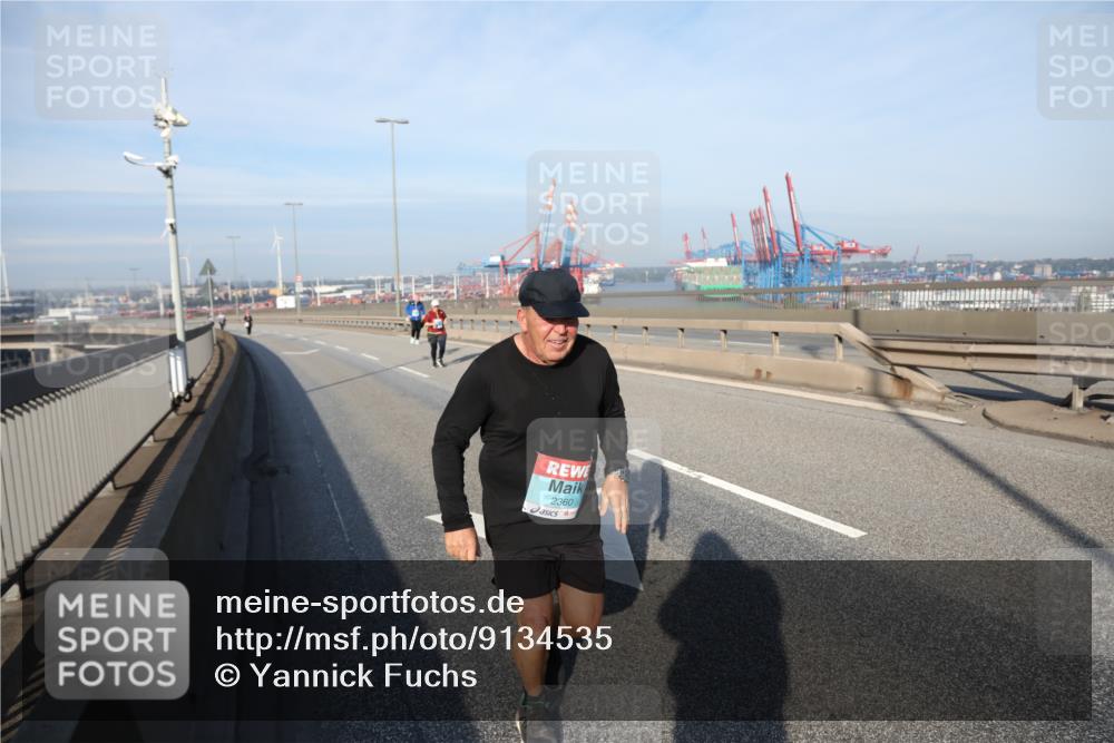 03.10.2025 - Köhlbrandbrückenlauf Yannick Fuchs http://msf.ph/oto/9134535 03.10.2025 09:09:51 Position 2 2360 meine-sportfotos.de