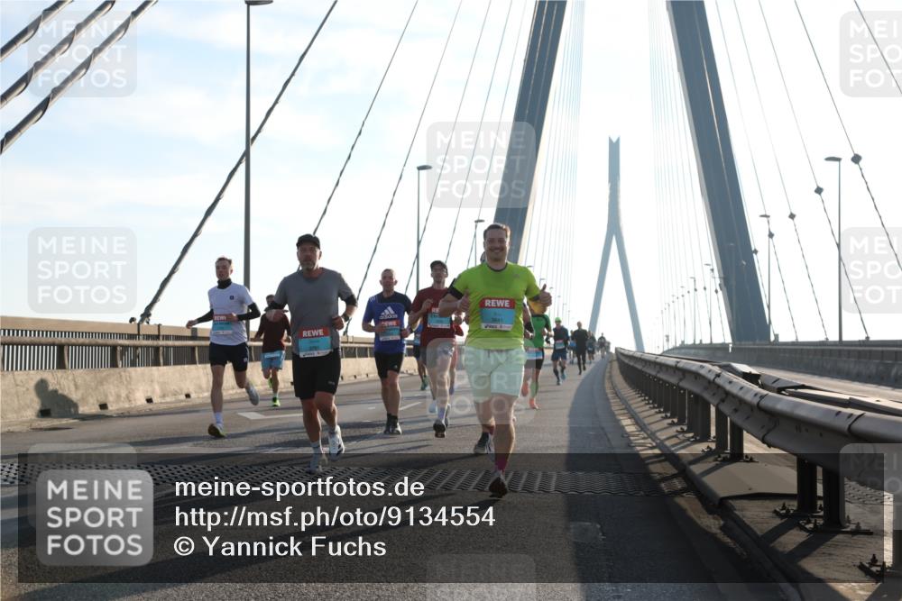 03.10.2025 - Köhlbrandbrückenlauf Yannick Fuchs http://msf.ph/oto/9134554 03.10.2025 08:21:43 Position 1  meine-sportfotos.de