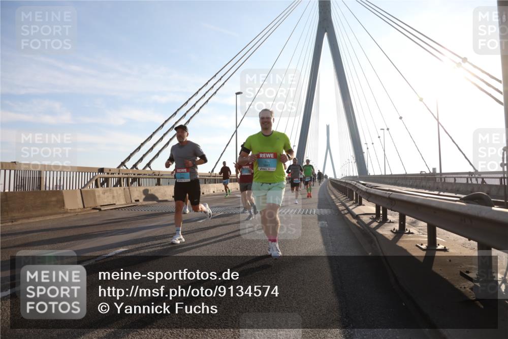 03.10.2025 - Köhlbrandbrückenlauf Yannick Fuchs http://msf.ph/oto/9134574 03.10.2025 08:21:44 Position 1  meine-sportfotos.de