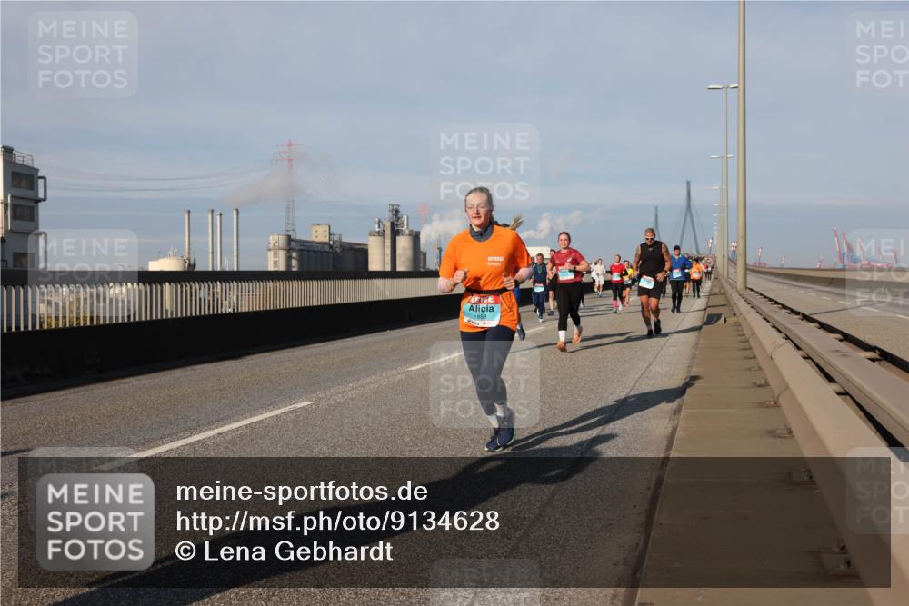 03.10.2025 - Köhlbrandbrückenlauf Lena Gebhardt http://msf.ph/oto/9134628 03.10.2025 09:52:47 Position 2 1858 meine-sportfotos.de