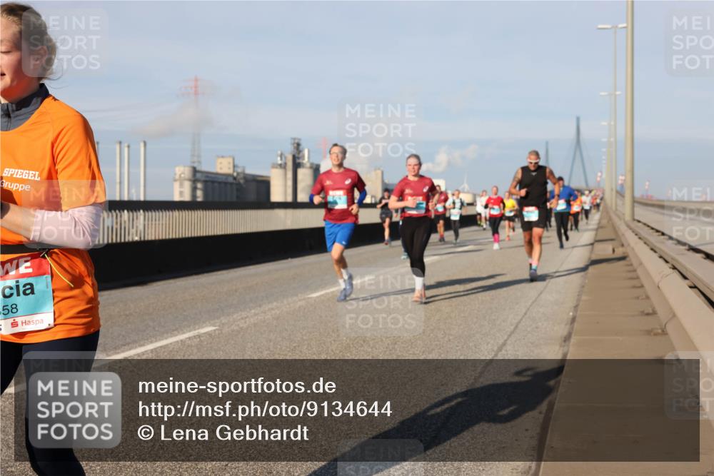 03.10.2025 - Köhlbrandbrückenlauf Lena Gebhardt http://msf.ph/oto/9134644 03.10.2025 09:52:48 Position 2 58 meine-sportfotos.de