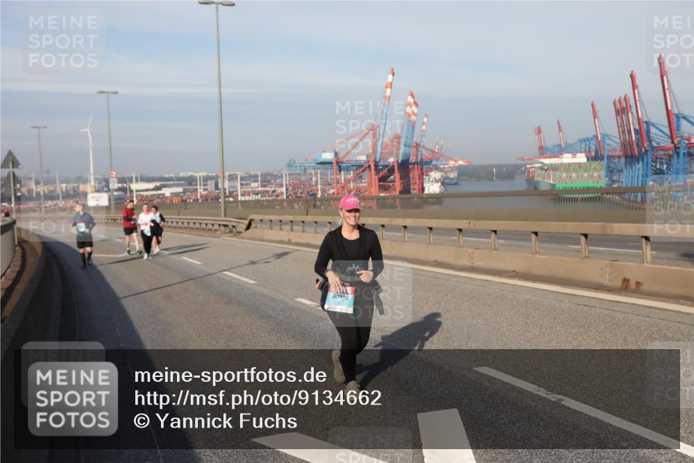 03.10.2025 - Köhlbrandbrückenlauf Yannick Fuchs http://msf.ph/oto/9134662 03.10.2025 09:10:17 Position 2 2367 meine-sportfotos.de