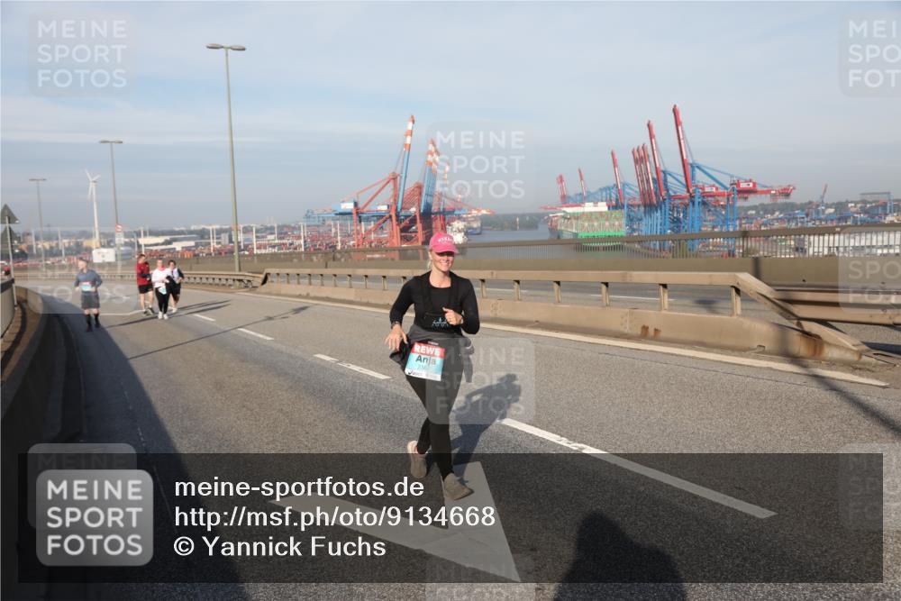 03.10.2025 - Köhlbrandbrückenlauf Yannick Fuchs http://msf.ph/oto/9134668 03.10.2025 09:10:18 Position 2 2367 meine-sportfotos.de