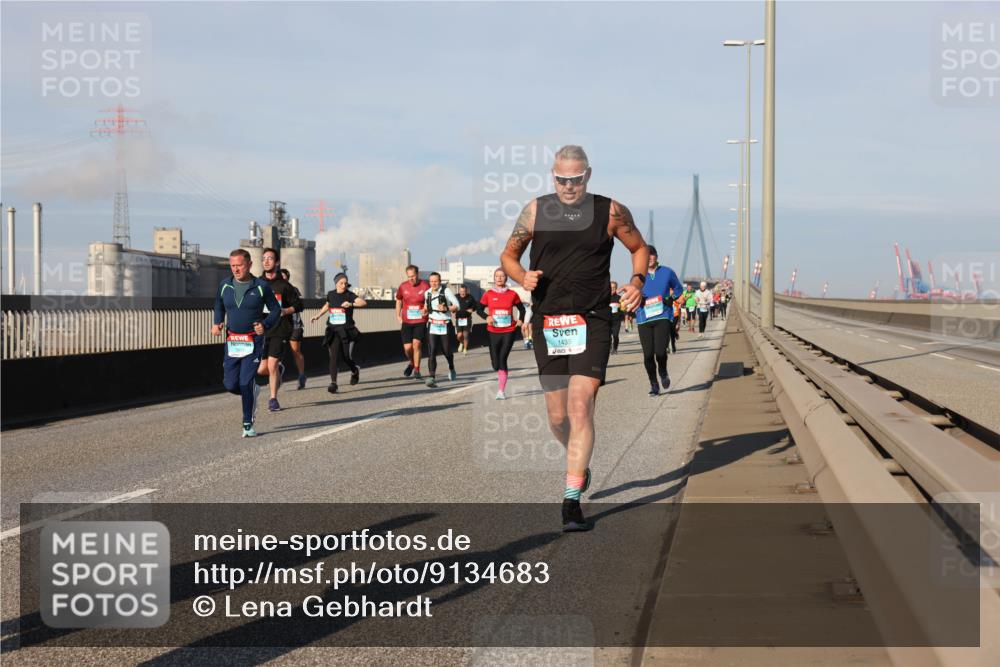 03.10.2025 - Köhlbrandbrückenlauf Lena Gebhardt http://msf.ph/oto/9134683 03.10.2025 09:52:51 Position 2 1435 meine-sportfotos.de