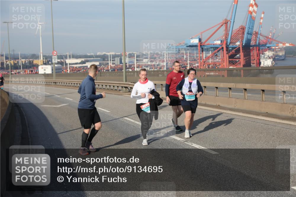 03.10.2025 - Köhlbrandbrückenlauf Yannick Fuchs http://msf.ph/oto/9134695 03.10.2025 09:10:26 Position 2 2650 meine-sportfotos.de