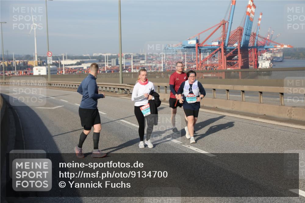 03.10.2025 - Köhlbrandbrückenlauf Yannick Fuchs http://msf.ph/oto/9134700 03.10.2025 09:10:26 Position 2 3477 meine-sportfotos.de
