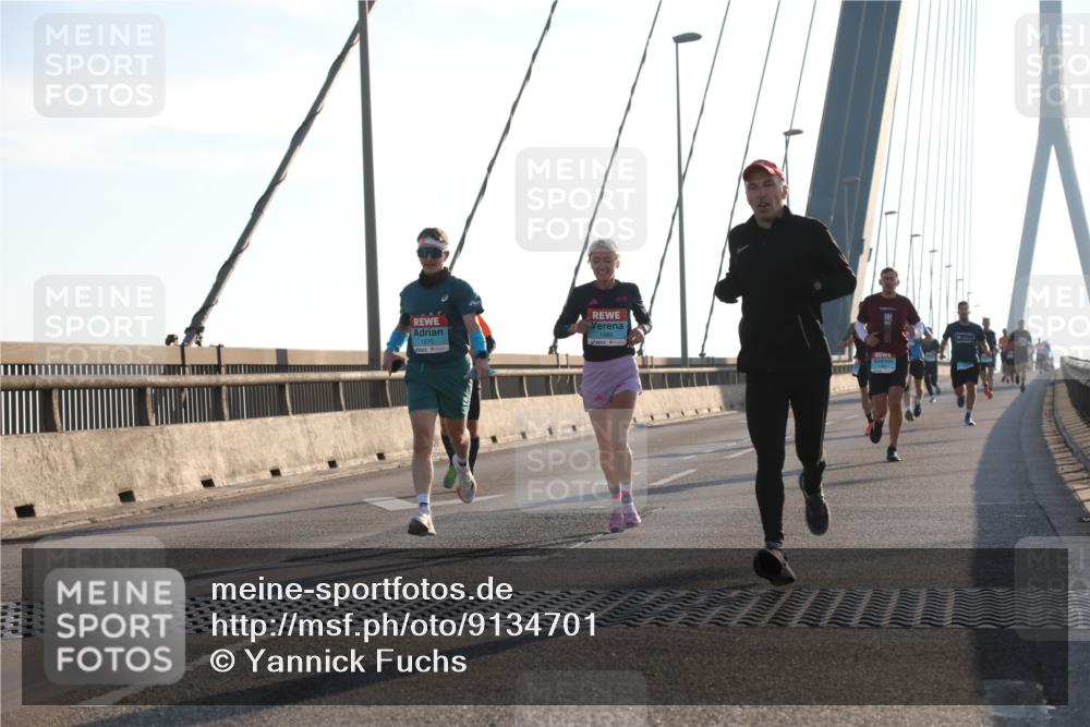 03.10.2025 - Köhlbrandbrückenlauf Yannick Fuchs http://msf.ph/oto/9134701 03.10.2025 08:21:52 Position 1 1086 meine-sportfotos.de